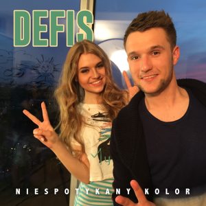 DEFIS - Niespotykany kolor