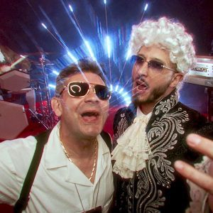 ŁOBUZY ft. ZENEK MARTYNIUK - Mandacik